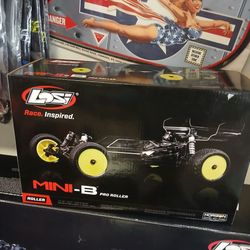 Losi Mini-B Pro Roller RC Buggy . This is a kit required assembly