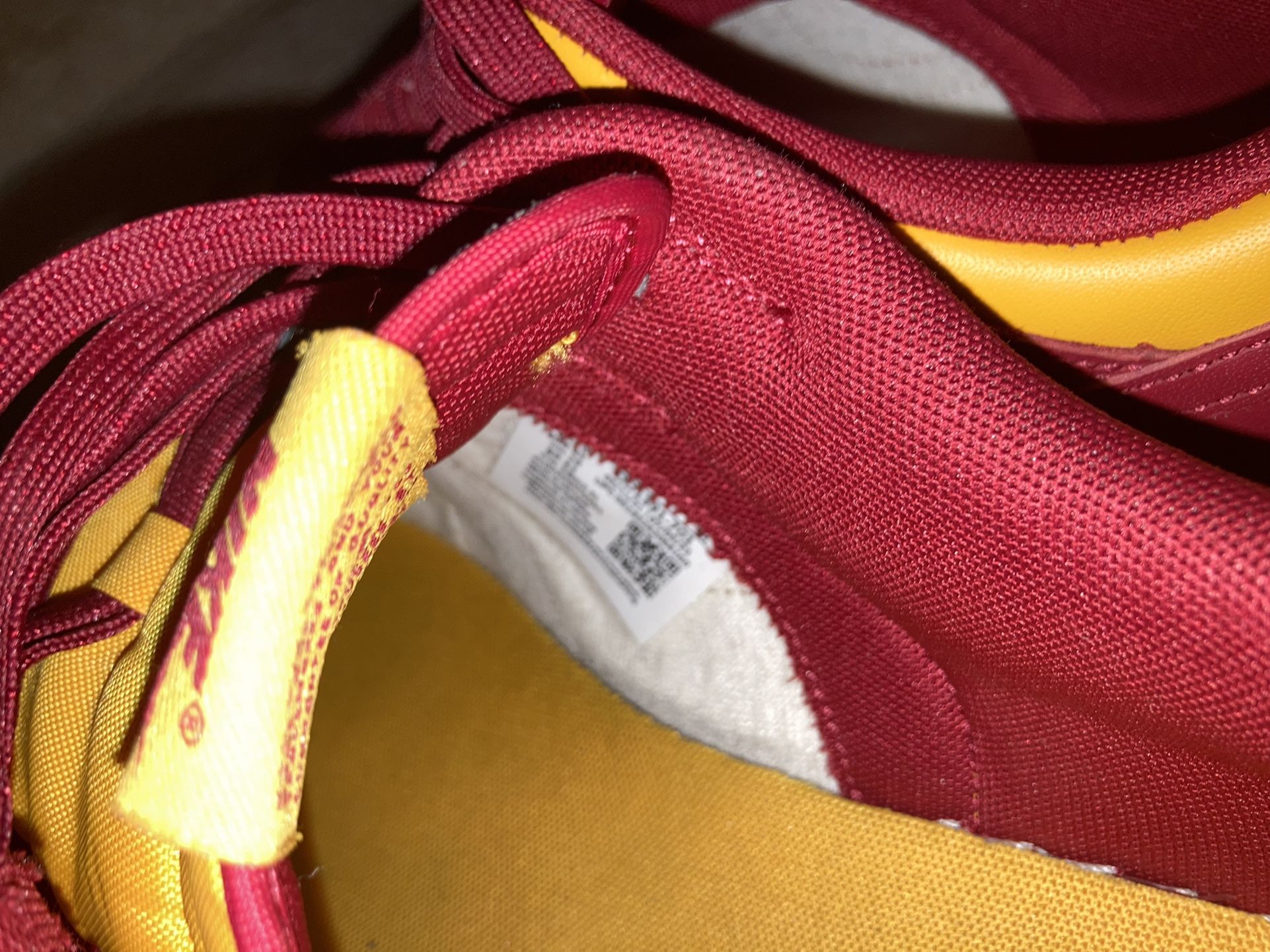 Nike dunk low “midas gold”