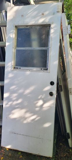 # puerta metal 32 x79