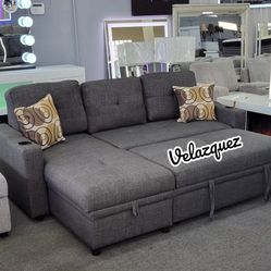 ✅️✅️Convertible Sectional
Reversible Convertible Sectional W/Cup Holders & Storage✅️✅️