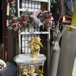 Beautiful Table Withe Mirror  