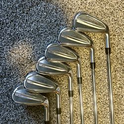 Titleist t(contact info removed) model PW - 5 iron