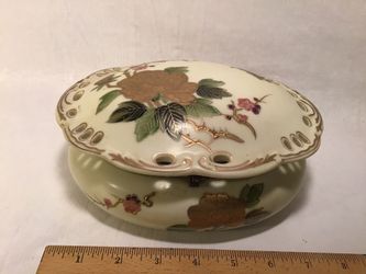 Antique Porcelain Dresser Box 