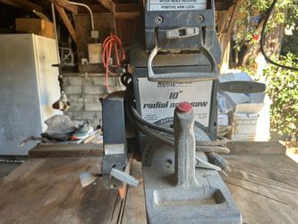 Radial arm saw
