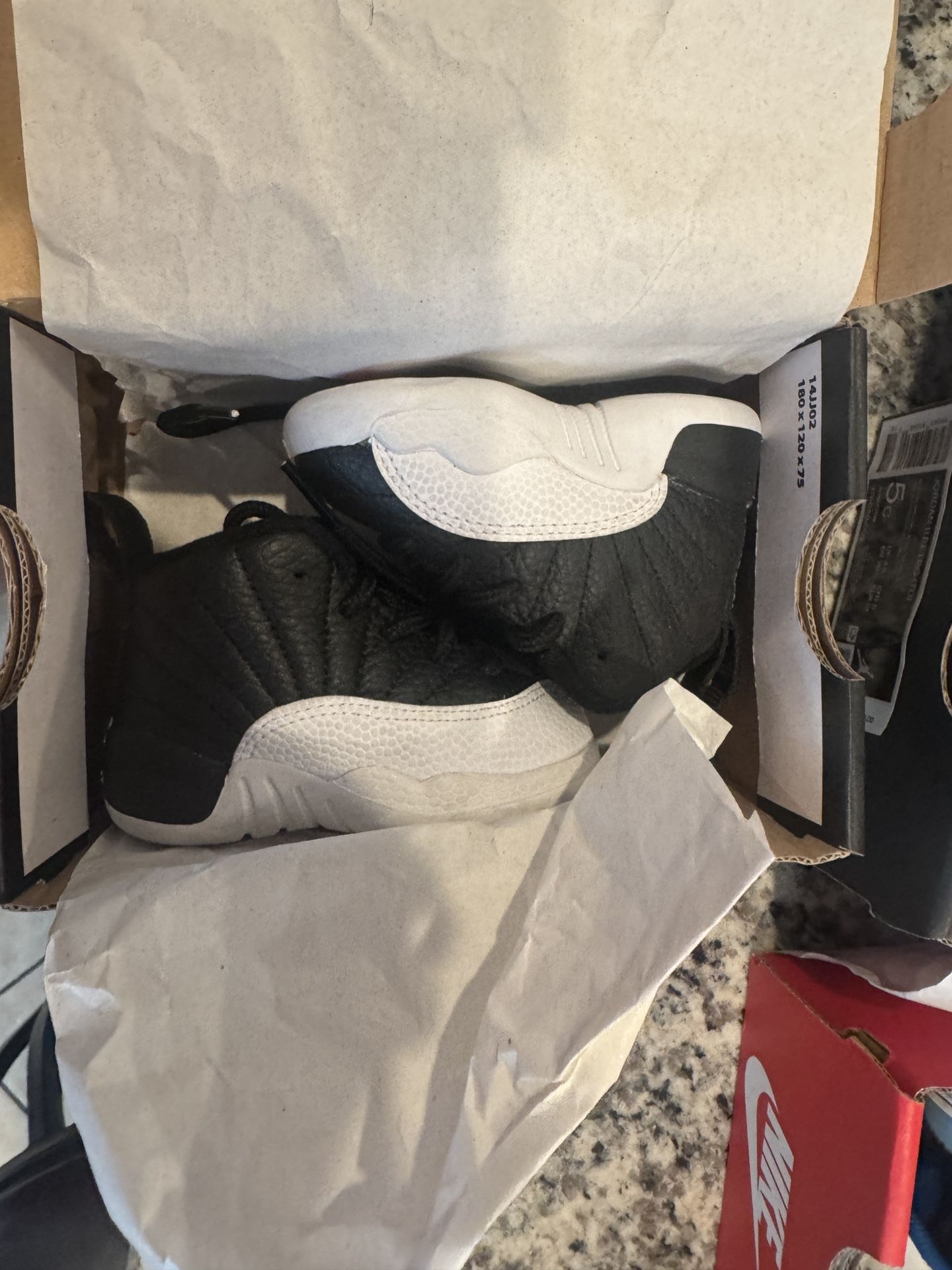 Jordan 12 Size 3c