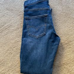 Levis jean size 28x 32