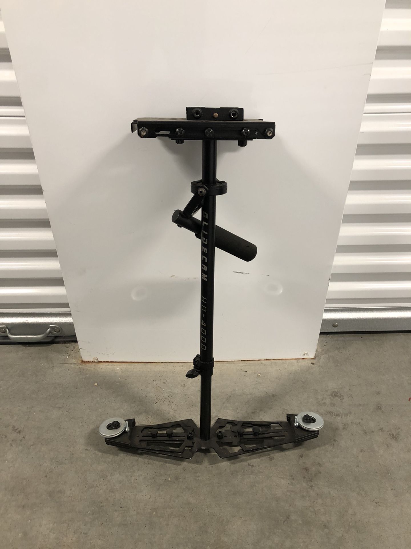 Glidecam HD 4000 DSLR Gimbal Stabalizer.