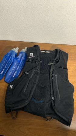 Salomon ADV Skin 12 Hydration Vest (M) - Like New w/ Soft Flasks