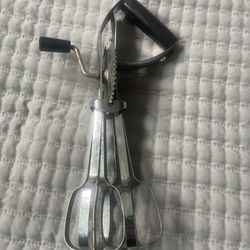 VINTAGE ECKO Stainless Manual EGG BEATER MIXER w BLACK SIDE ANGLED HANDLE  USA