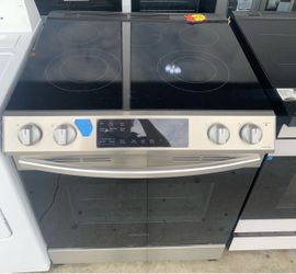 Samsung Slide-In Electric Range with 5 Burners, Great Deal!