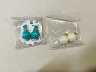 Cute Pearl Stud Earrings!
