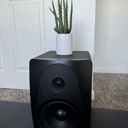 Sterling Speaker 