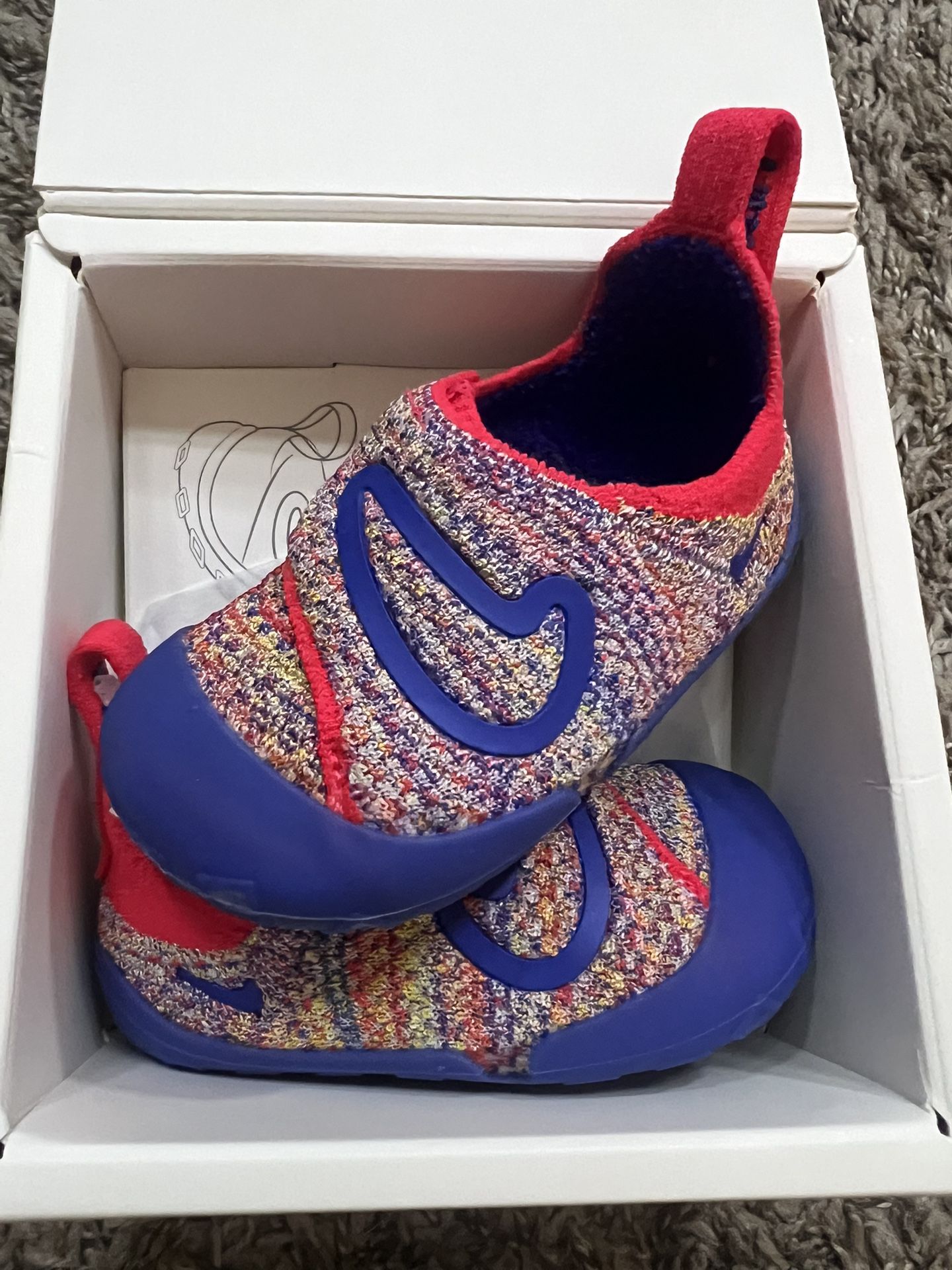 Nike Swoosh 1 
