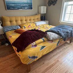 King bed and king mattress