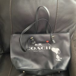 Coach Wine Shoulder Bag for Sale in Las Vegas, NV - OfferUp