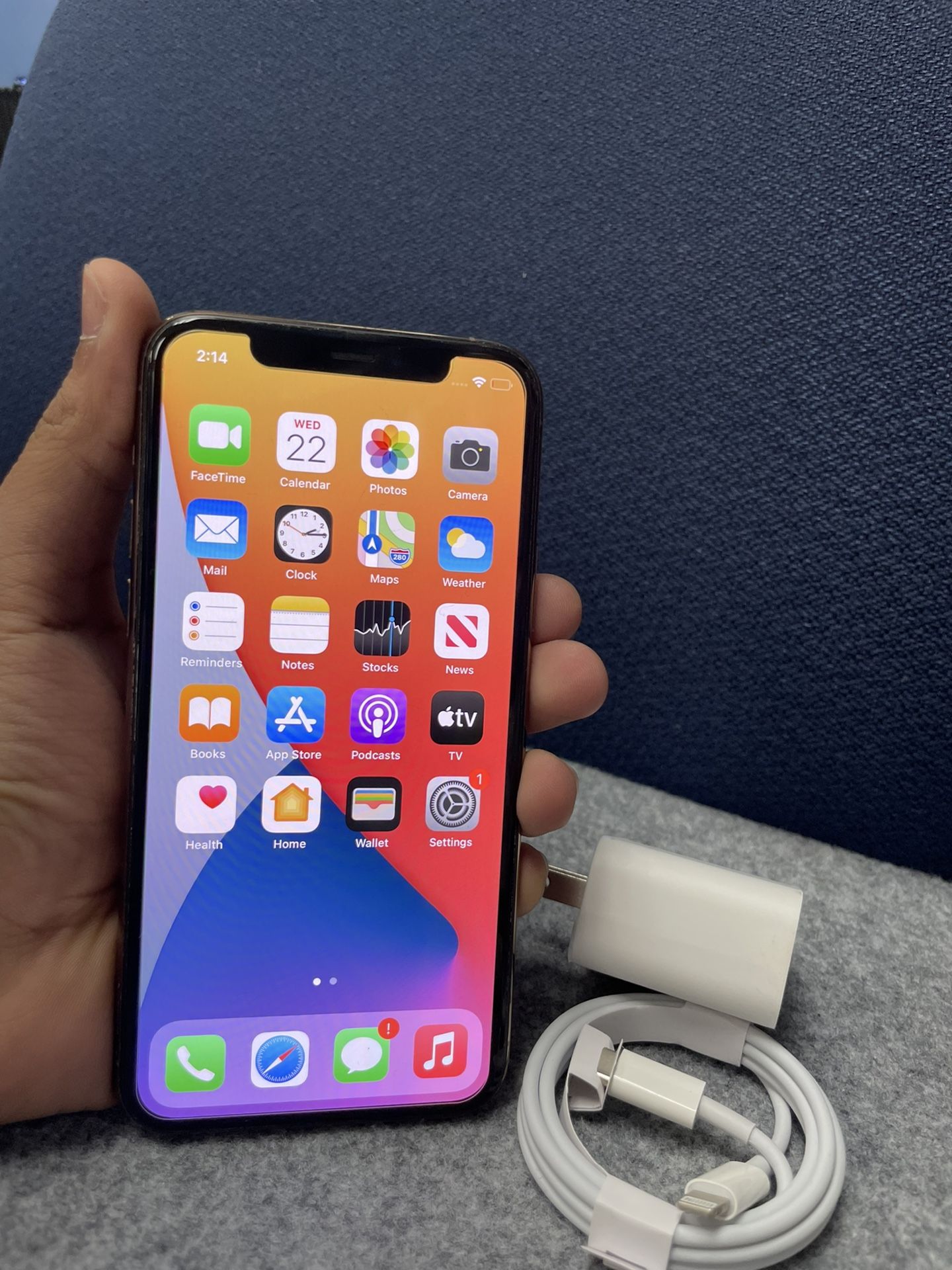 Factory Unlocked Apple iPhone X 64gb / 256gb , sold with Factory Unlocked Apple iPhone X 64gb / 256gb , sold with