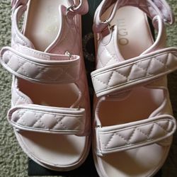 Women's Size 8 Double Strap Quilted Sandals Pick Up In Florence KY 