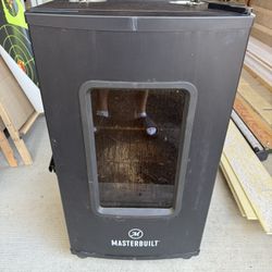 Masterbuilt Electric Smoker 