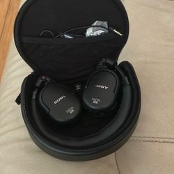 Sony MDR-NC200D  Noise-Canceling Wireless Headphones with Case