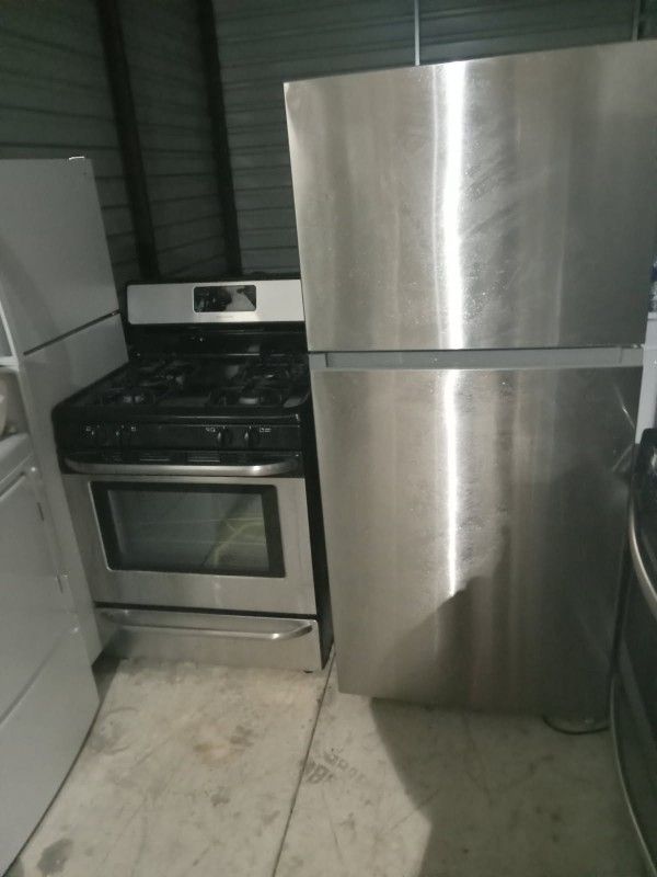 Frigidaire stove And criterion fridge