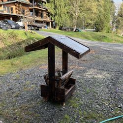 Portable hay feeder