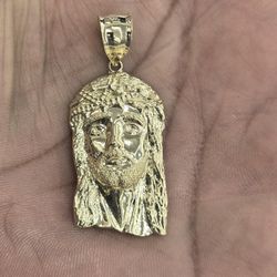 10kt Real Gold Jesus Face Pendant 