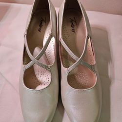 Trotters Jamie Women's Heels