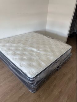 King Mattress & Box Spring New Set