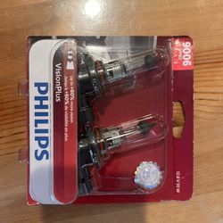 Philips 9006 Visionplus Headlight, Pack of 2 Fits select: 2004-2015 HONDA CIVIC, 2013-2018 RAM 1500