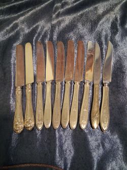 Vintage lot of butter knives