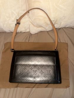 Louis Vuitton Pochette District PM