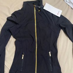 Women’s Black Lululemon Jacket 