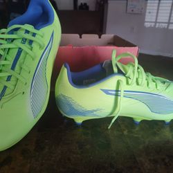 PUMA ULTRA 5 PLAY FG/AG  - CLEATS
