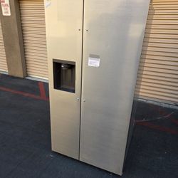 LG Refrigerator Side X Side 