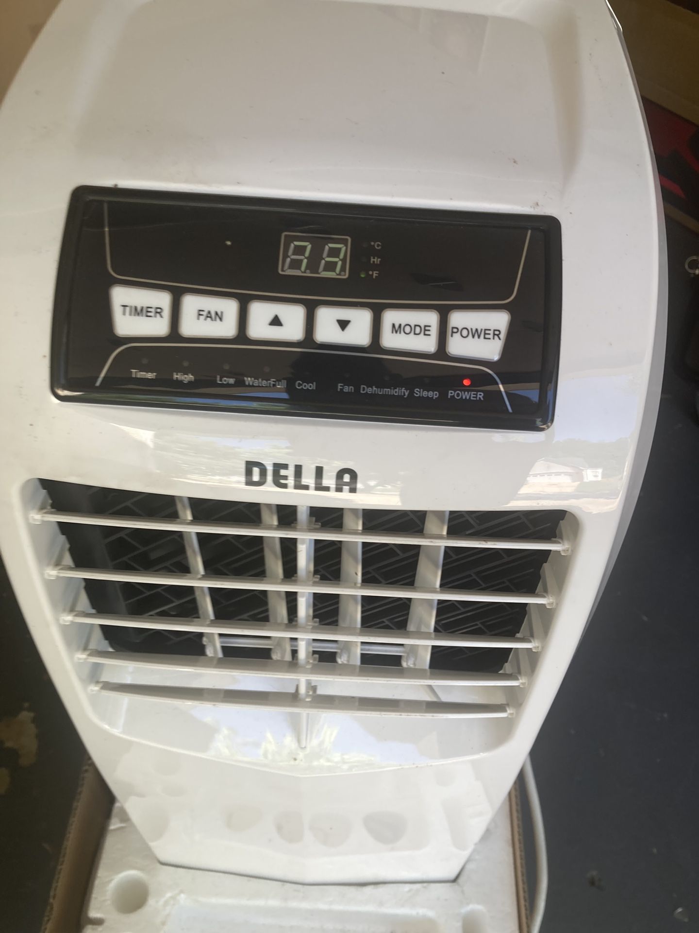 Della Portable AC