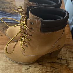 Timberland  Heels Size 6