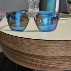 Oakley Sliver XL Sunglasses