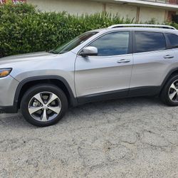 2020 Jeep Cherokee