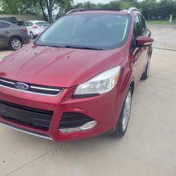 2014 Ford Escape Titani
