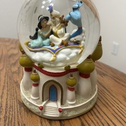 Disney Aladdin Snow Globe
