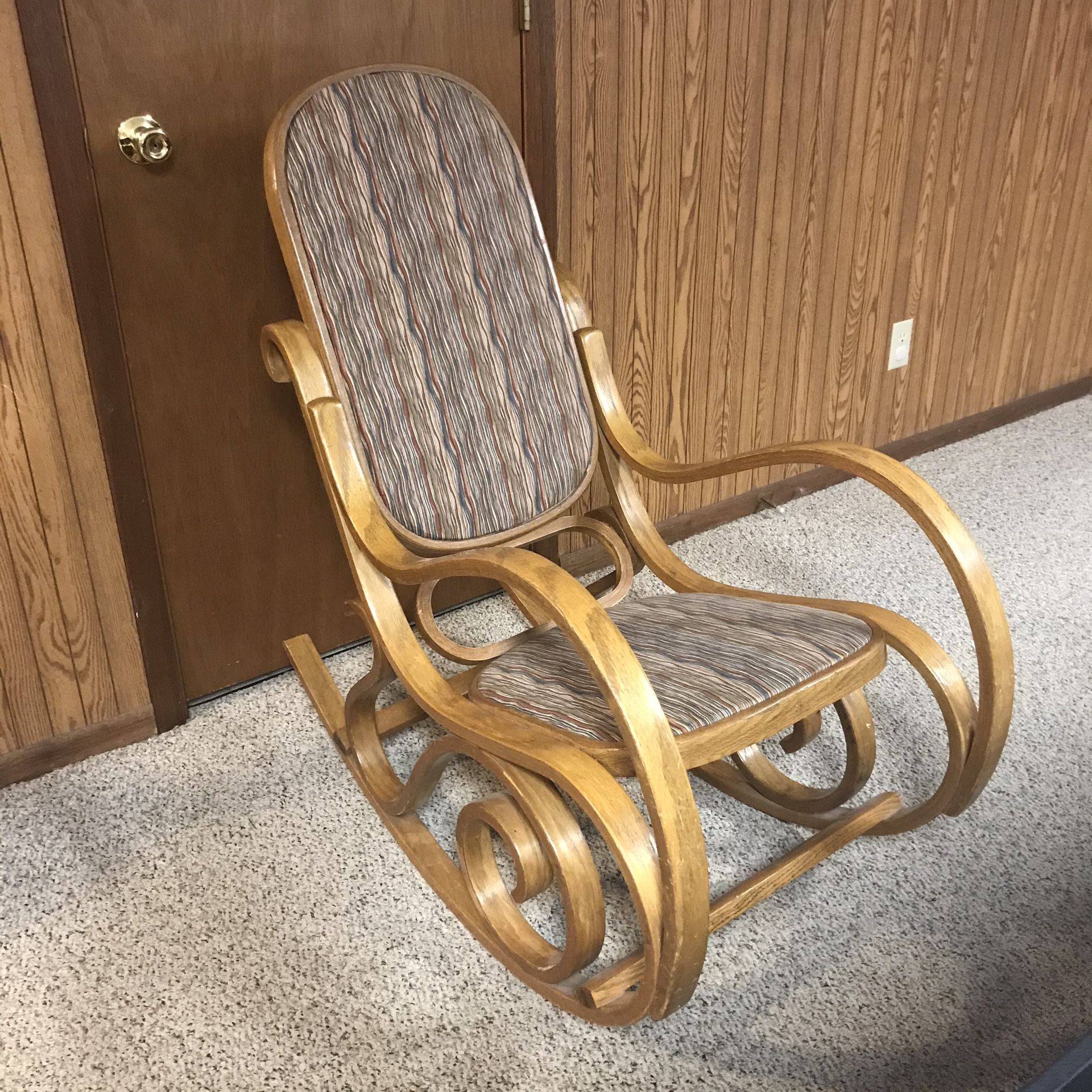  Vintage Rocking Chair