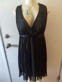 New women’s dress size large