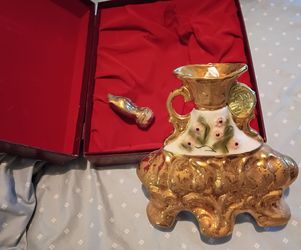 Vintage Jim Beam Weeping Gold decanter & case
