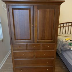 Thomasville Impressions 4 Piece King Bedroom Set