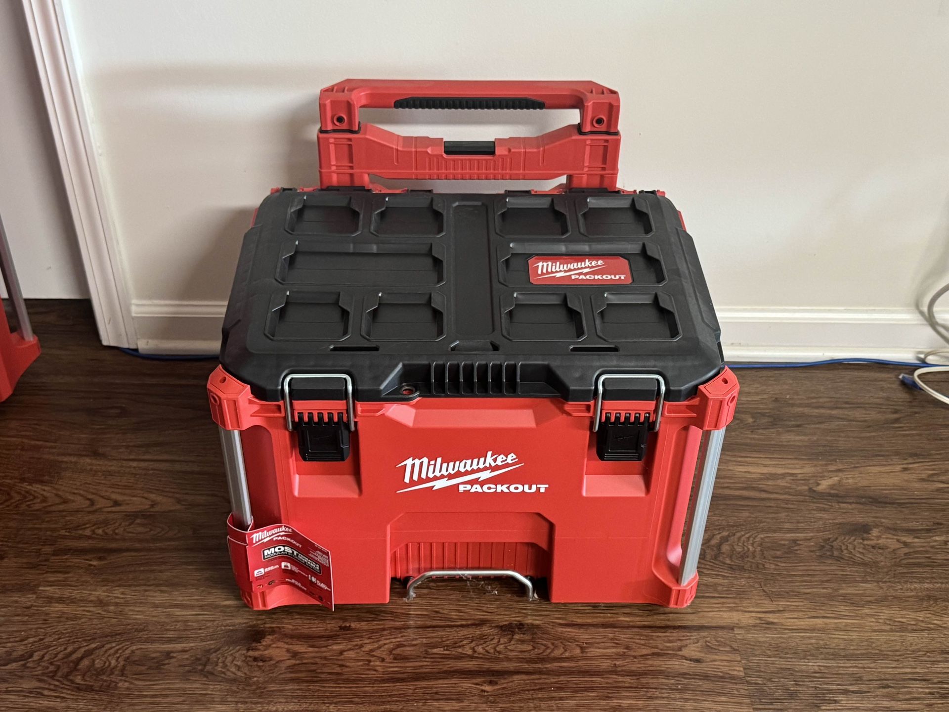 milwaukee packout rolling toolbox 