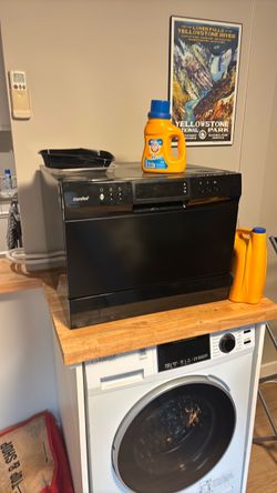 Great condition portable dish washer