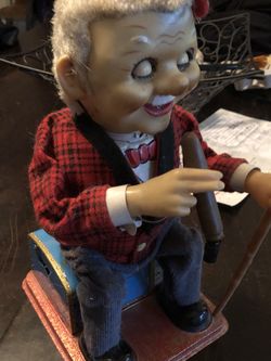 Battery operated Smoking Grandpa