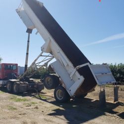 2012 Peterbilt 386 & 30ft End Dump Trailer 