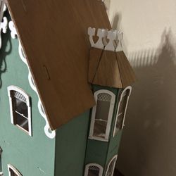 Dollhouse Miniature The pierce