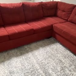 Sectional Couch w/ full size sleeper pull out